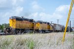 Two UP Units work the small yard in Sinton 